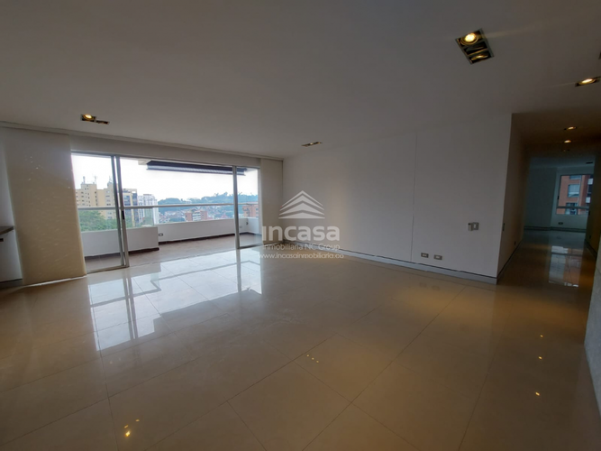 Apartamento de 3 alcobas en venta en Normandia, Cali, 212 m² · foto 2 de 24