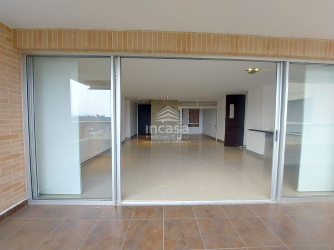 Apartamento de 3 alcobas en venta en Normandia, Cali, 212 m² · foto 3 de 24