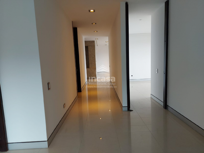 Apartamento de 3 alcobas en venta en Normandia, Cali, 212 m² · foto 20 de 24