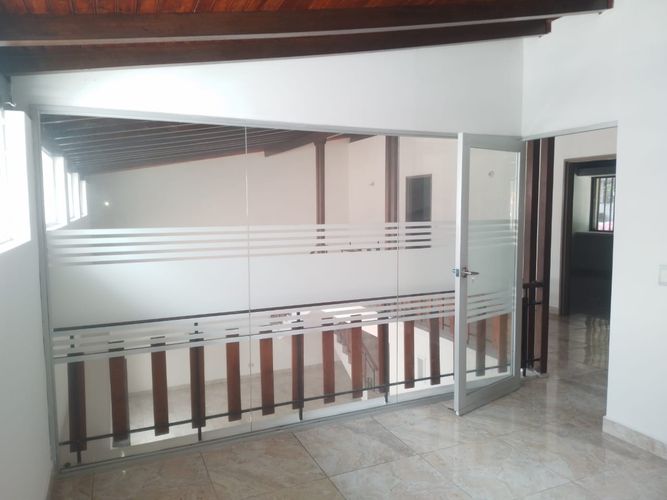 Oficina en arriendo en Belén, Medellín, 340 m² · foto 11 de 16