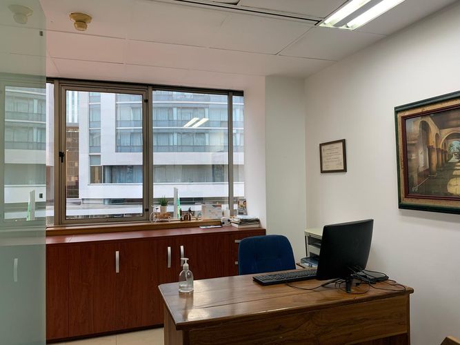 Consultorio en venta en El Poblado, Medellín, 27 m² · foto 3 de 6