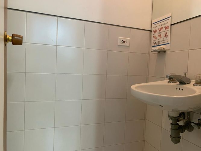 Consultorio en venta en El Poblado, Medellín, 27 m² · foto 4 de 6