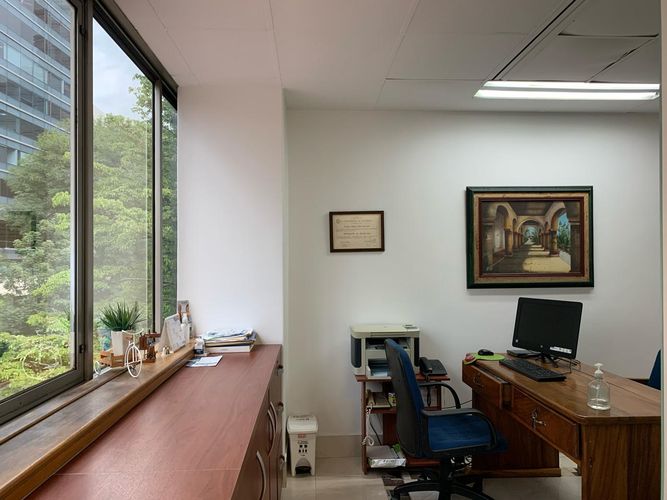 Consultorio en venta en El Poblado, Medellín, 27 m² · foto 6 de 6