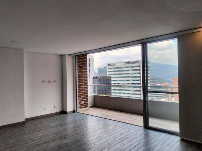 Apartamento de 3 alcobas en arriendo en El Poblado, Medellín, 100 m² · foto 2 de 19