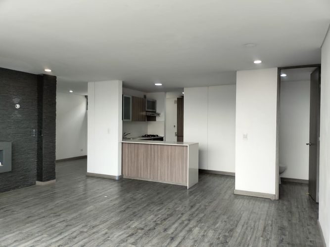 Apartamento de 3 alcobas en arriendo en El Poblado, Medellín, 100 m² · foto 4 de 19