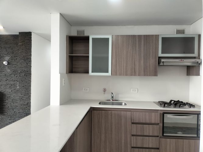 Apartamento de 3 alcobas en arriendo en El Poblado, Medellín, 100 m² · foto 8 de 19