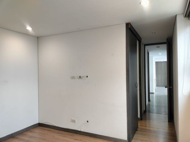 Apartamento de 3 alcobas en arriendo en El Poblado, Medellín, 100 m² · foto 11 de 19