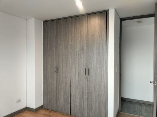 Apartamento de 3 alcobas en arriendo en El Poblado, Medellín, 100 m² · foto 15 de 19