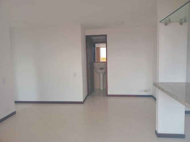 Apartamento de 2 alcobas en arriendo en El Poblado, Medellín, 58 m² · foto 7 de 15