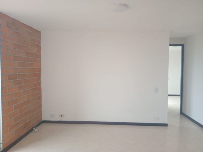 Apartamento de 2 alcobas en arriendo en El Poblado, Medellín, 58 m² · foto 11 de 15