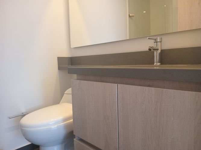 Apartamento de 2 alcobas en arriendo en El Poblado, Medellín, 75 m² · foto 15 de 17