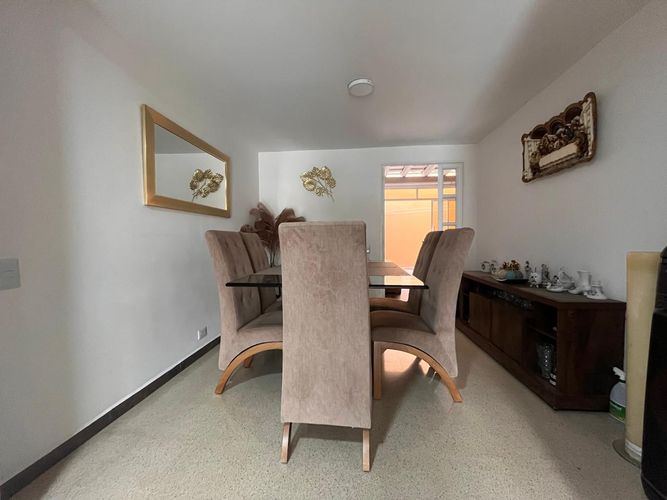 Casa de 4 alcobas en venta en La Pradera, Envigado, 190 m² · foto 4 de 20
