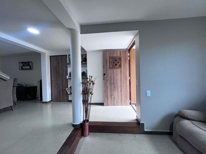 Casa de 4 alcobas en venta en La Pradera, Envigado, 190 m² · foto 5 de 20