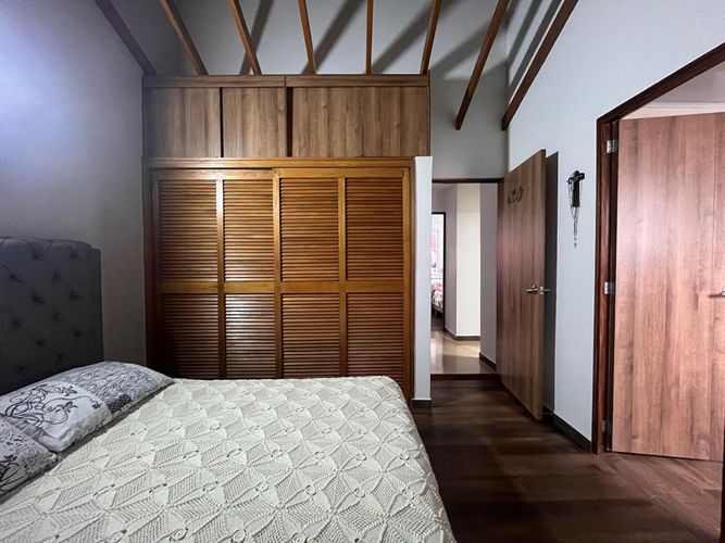 Casa de 4 alcobas en venta en La Pradera, Envigado, 190 m² · foto 10 de 20