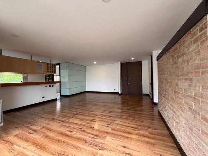 Apartamento de 2 alcobas en venta en El Poblado, Medellín, 136 m² · foto 3 de 19