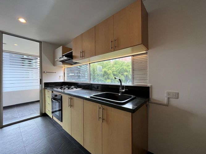 Apartamento de 2 alcobas en venta en El Poblado, Medellín, 136 m² · foto 6 de 19