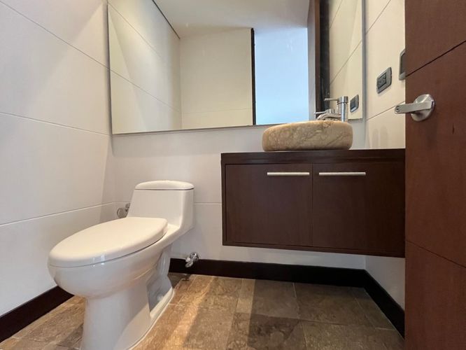 Apartamento de 2 alcobas en venta en El Poblado, Medellín, 136 m² · foto 17 de 19