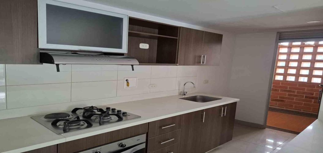 Apartamento de 2 alcobas en venta en Loma De La Doctora, Sabaneta, 85 m² · foto 9 de 21
