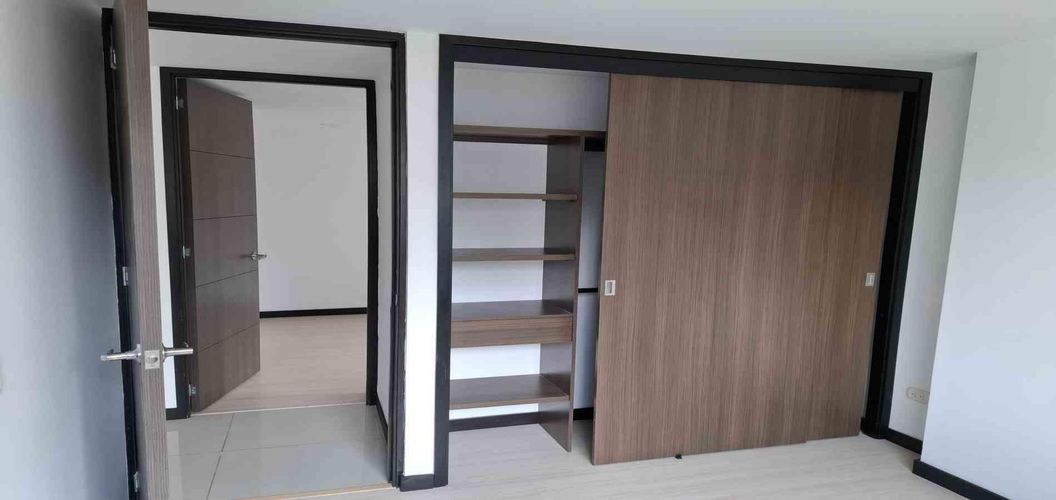 Apartamento de 2 alcobas en venta en Loma De La Doctora, Sabaneta, 85 m² · foto 12 de 21