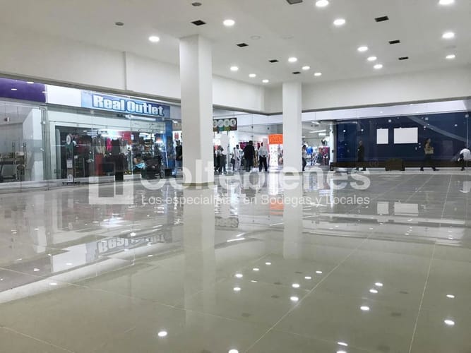 Local en arriendo en Colombia, Medellín, 293 m² · foto 3 de 8