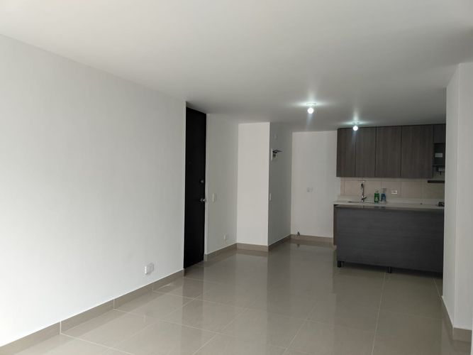 Apartamento de 3 alcobas en arriendo en El Poblado, Medellín, 84 m² · foto 3 de 20