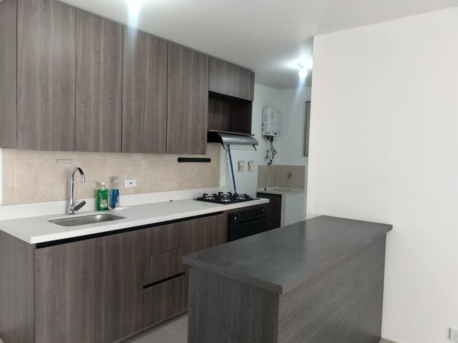 Apartamento de 3 alcobas en arriendo en El Poblado, Medellín, 84 m² · foto 5 de 20