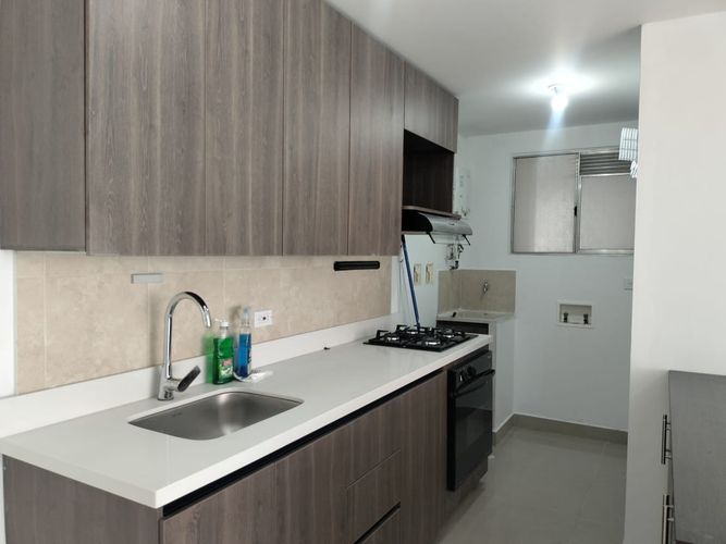 Apartamento de 3 alcobas en arriendo en El Poblado, Medellín, 84 m² · foto 8 de 20
