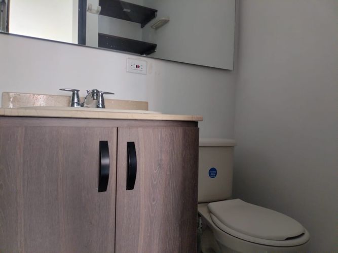 Apartamento de 3 alcobas en arriendo en El Poblado, Medellín, 84 m² · foto 19 de 20