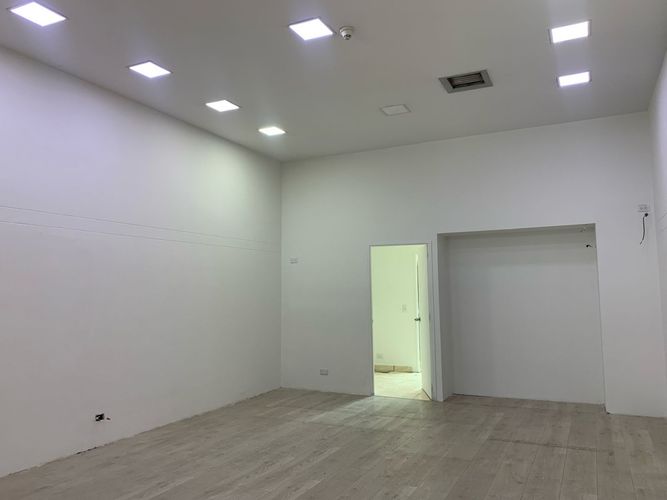Local en arriendo en El Poblado, Medellín, 56 m² · foto 3 de 7