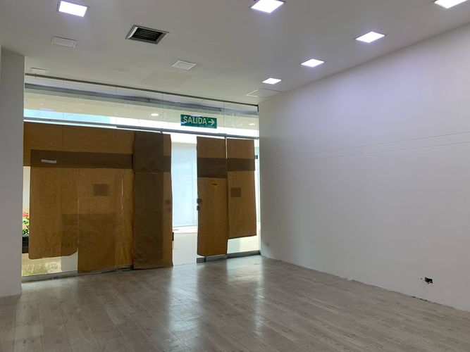 Local en arriendo en El Poblado, Medellín, 56 m² · foto 4 de 7