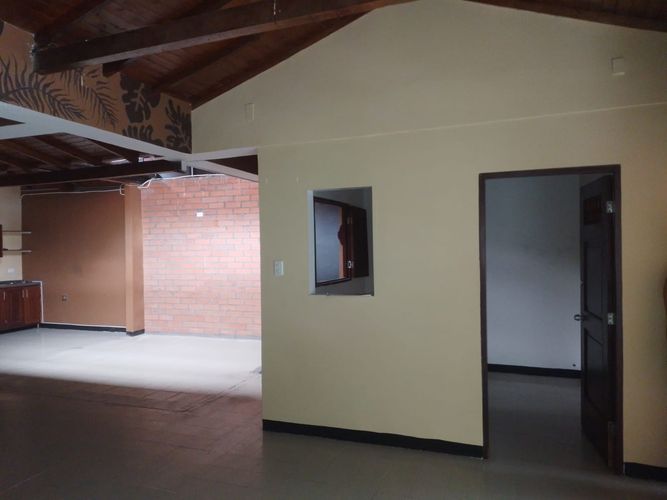 Oficina en arriendo en La Magnolia, Envigado, 140 m² · foto 9 de 15