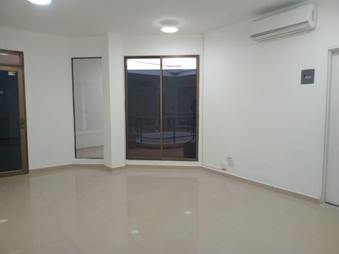 Oficina en arriendo en El Poblado, Medellín, 26 m² · foto 5 de 6