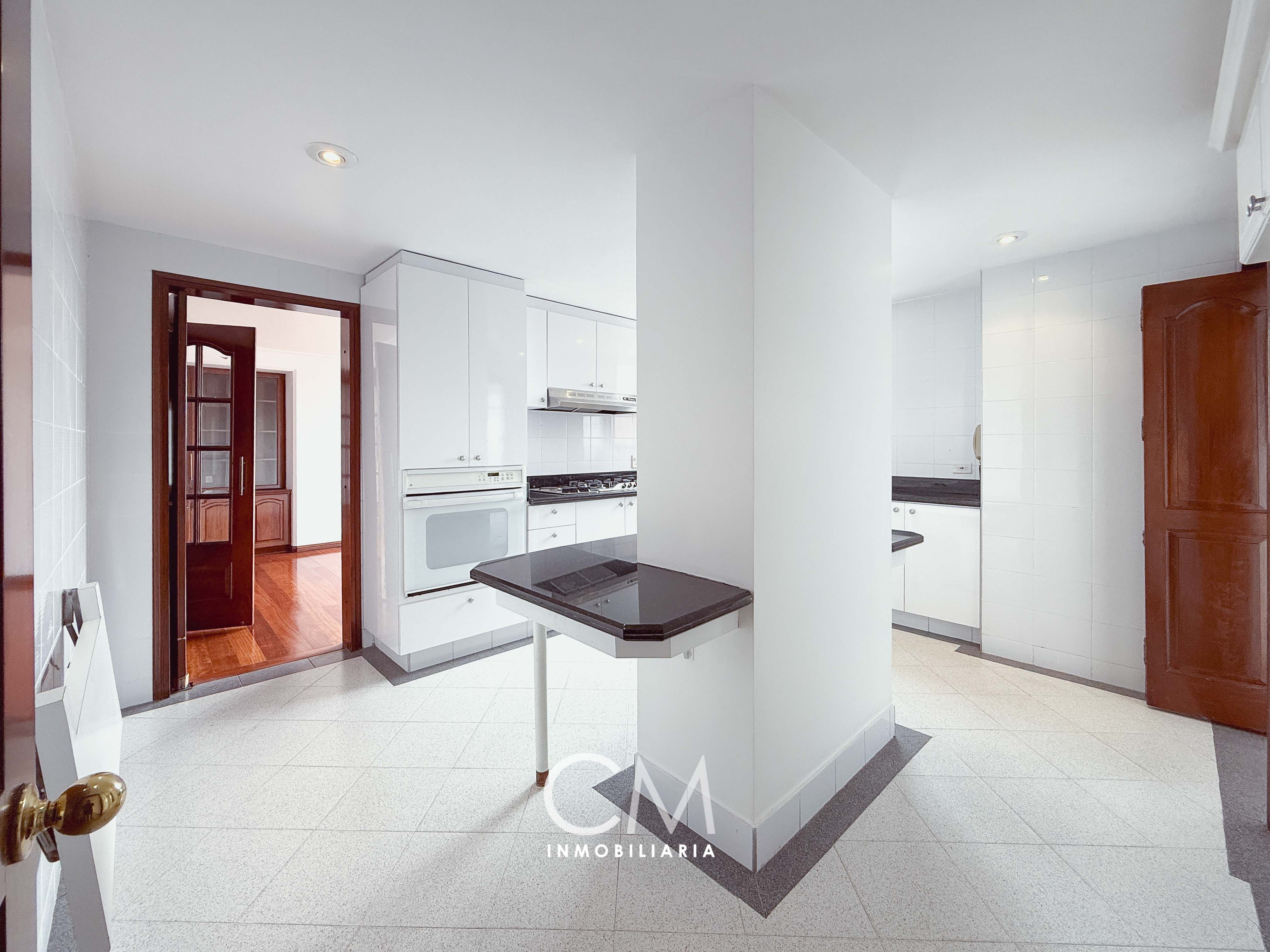Apartamento en venta en Los Rosales, Bogotá · foto 6 de 22
