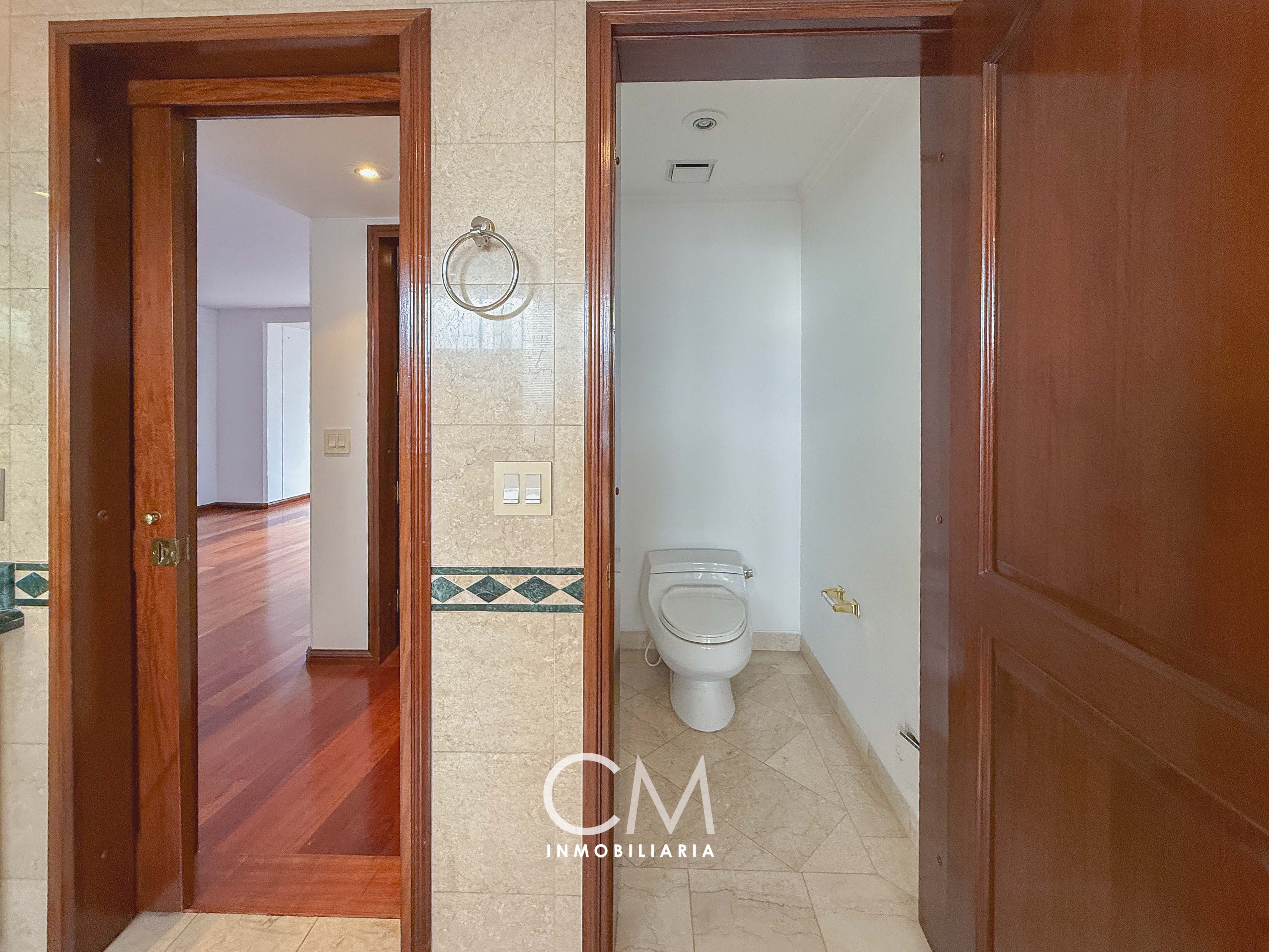 Apartamento en venta en Los Rosales, Bogotá · foto 11 de 22