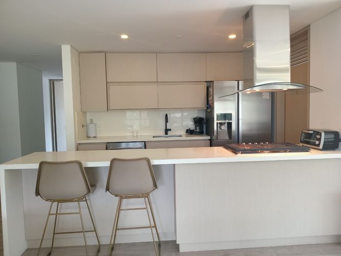 Apartamento de 2 alcobas en venta en El Poblado, Medellín, 122 m² · foto 5 de 18
