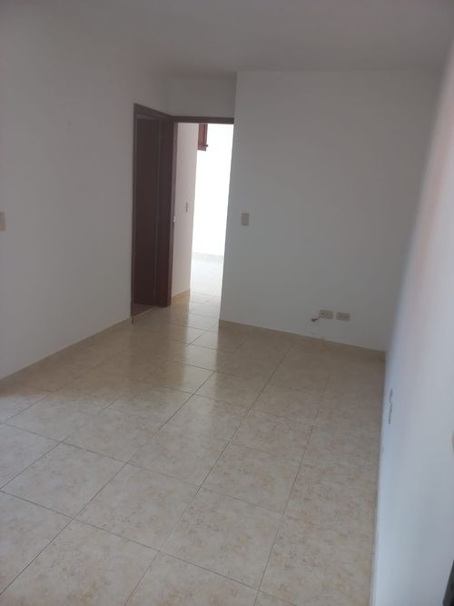 Apartaestudio en venta en Milan, Dosquebradas, 35 m² · foto 3 de 8