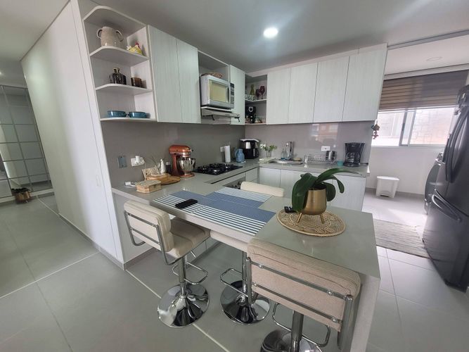 Apartamento de 2 alcobas en venta en Cristales, Cali, 102 m² · foto 3 de 20
