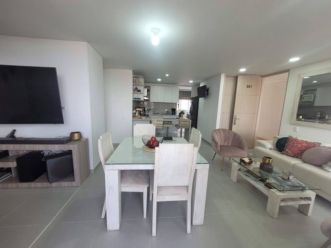 Apartamento de 2 alcobas en venta en Cristales, Cali, 102 m² · foto 6 de 20