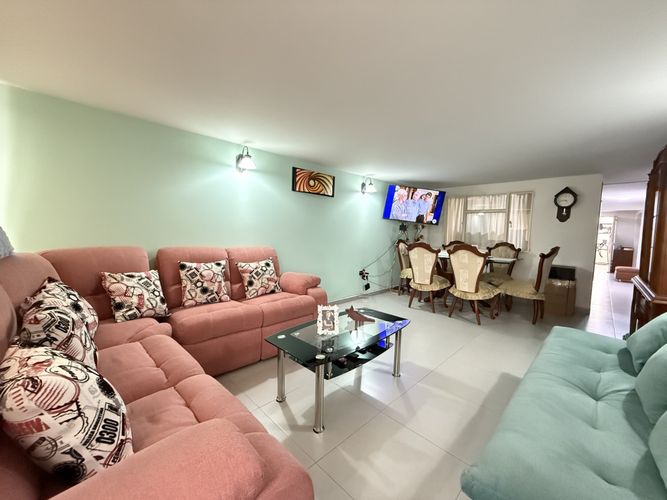 Casa de 8 alcobas en venta en Horizonte, Madrid, 300 m² · foto 9 de 24