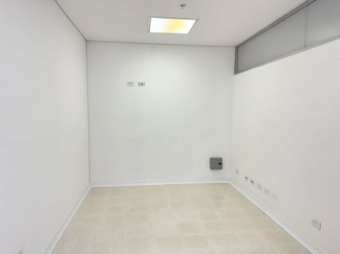 Consultorio en arriendo en Las Casitas, Sabaneta, 33 m² · foto 3 de 8