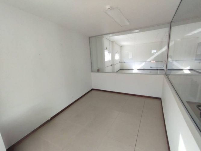 Bodega en arriendo en Aeropuerto, Rionegro, 230 m² · foto 4 de 16