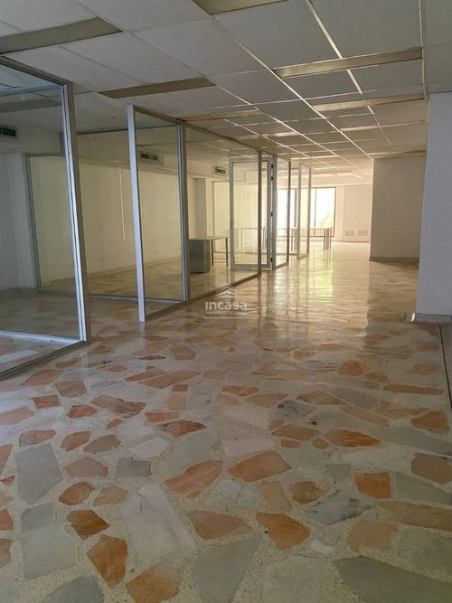 Edificio en venta en Centenario, Cali, 891 m² · foto 5 de 13