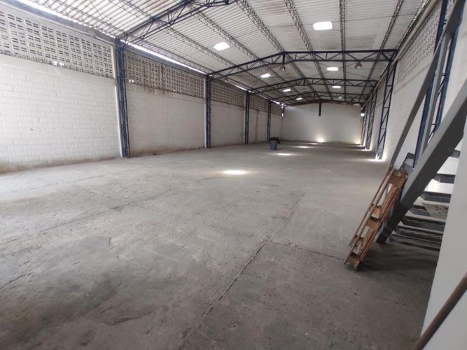 Bodega en arriendo en Pastoral Social, Barranquilla, 500 m² · foto 4 de 4