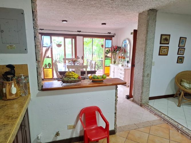 Casa de 3 alcobas en venta en El Chingui, Envigado, 475 m² · foto 7 de 24