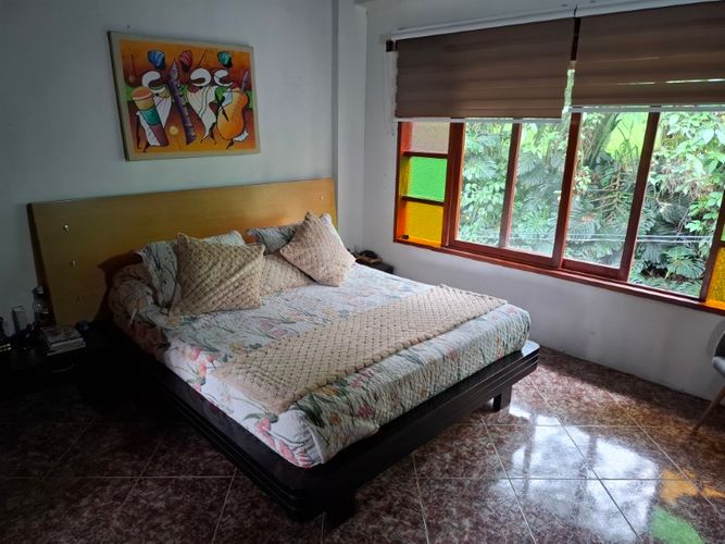 Casa de 3 alcobas en venta en El Chingui, Envigado, 475 m² · foto 11 de 24