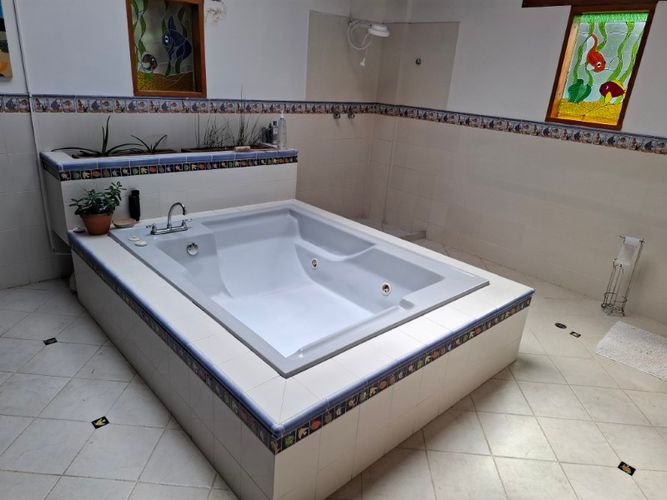 Casa de 3 alcobas en venta en El Chingui, Envigado, 475 m² · foto 17 de 24