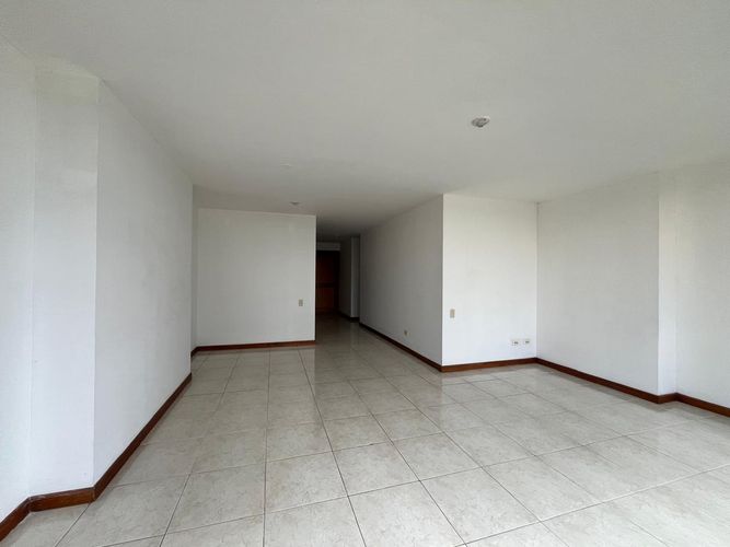 Apartamento de 3 alcobas en arriendo en El Poblado, Medellín, 112 m² · foto 3 de 16