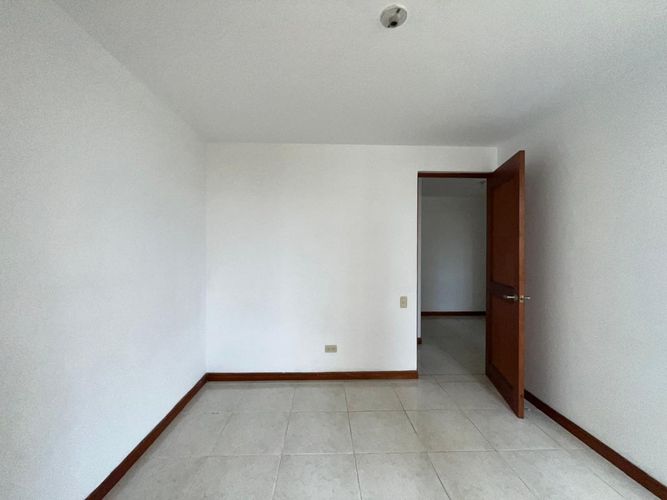 Apartamento de 3 alcobas en arriendo en El Poblado, Medellín, 112 m² · foto 7 de 16