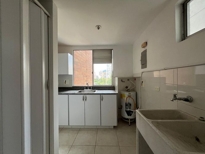 Apartamento de 3 alcobas en arriendo en El Poblado, Medellín, 112 m² · foto 8 de 16