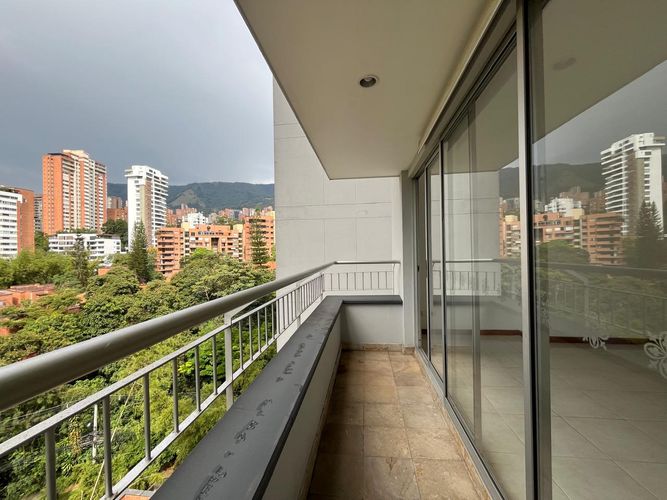 Apartamento de 3 alcobas en arriendo en El Poblado, Medellín, 112 m² · foto 15 de 16